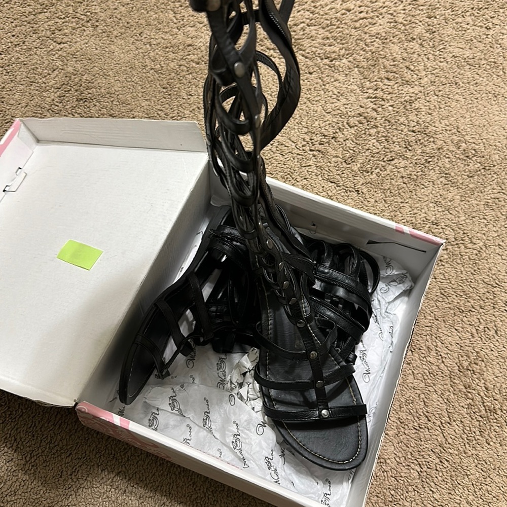 Gladiator sandal